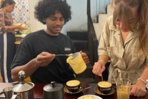 Hanói por la mañana: desayuno tradicional y café con huevo