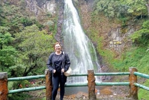 Mu Cang Chai: 2-Day Motorbike Tour to Sapa with Homestay