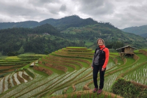 Mu Cang Chai: tour in moto di 2 giorni a Sapa con alloggio in famiglia