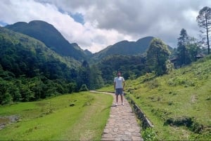 Mu Cang Chai: tour in moto di 2 giorni a Sapa con alloggio in famiglia