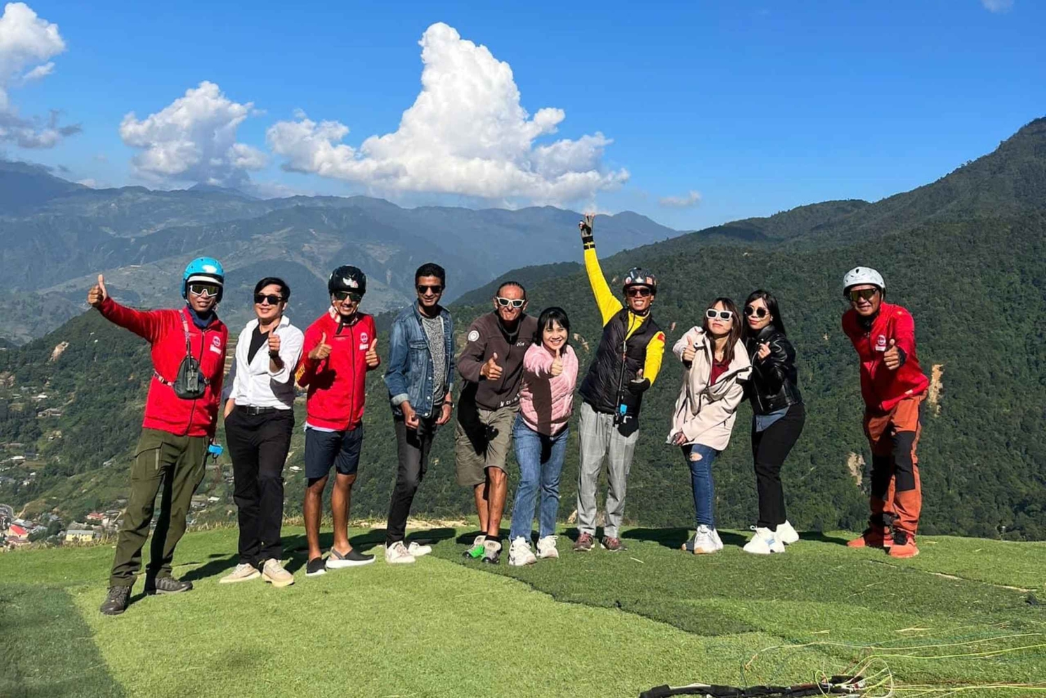 Aventura de parapente em Mu Cang Chai - Voa sobre um local panorâmico