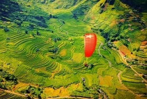 Aventura de parapente em Mu Cang Chai - Voa sobre um local panorâmico