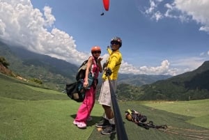 Aventura de parapente em Mu Cang Chai - Voa sobre um local panorâmico