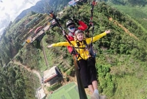 Aventura de parapente em Mu Cang Chai - Voa sobre um local panorâmico