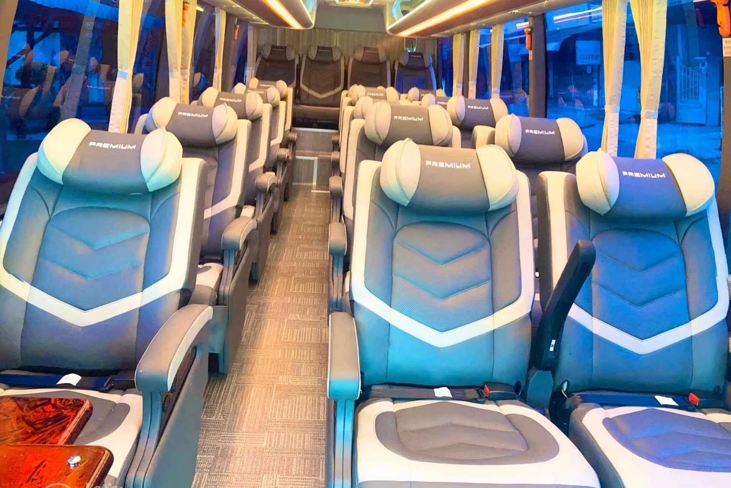 Mui Ne: Autocarro para Ho Chi Minh com água e cama opcional