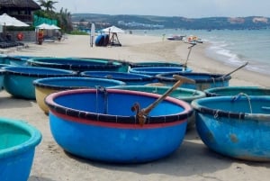 Mui Ne: Sand Dunes Tour On A Private Jeep Including ATV Ride