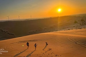 Mui Ne: Prywatna wycieczka jeepem po piaszczystych wydmach o wschodzie lub zachodzie słońca