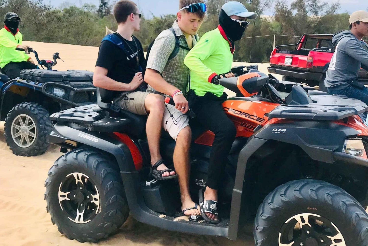 Mui Ne: Sunrise or Sunset Jeep Tour & Quad Bike With Driver