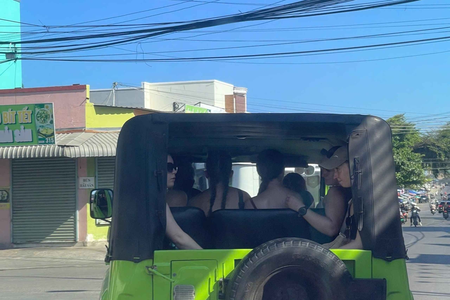 Mui Ne: Sunrise or Sunset Jeep Tour & Quad Bike With Driver