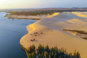 Mui Ne: Jeep-tur vid soluppgång och solnedgång med röda sanddyner