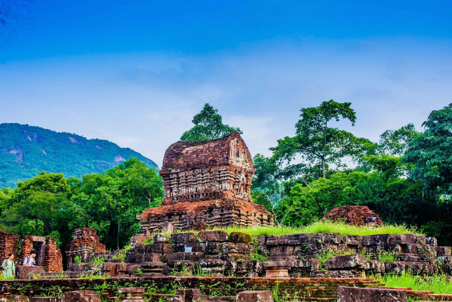 Hoi An: My Son Sanctuary Guided Tour with Boat Ride & Lunch