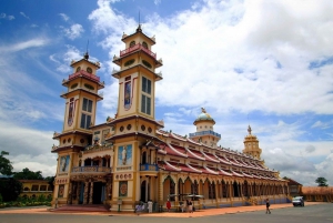 Cao Đài Temple and Củ Chi Tunnels Full-Day Tour