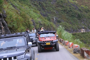 Nowy nowoczesny Jeep - Pętla Ha Giang 3 dni - Pokój prywatny