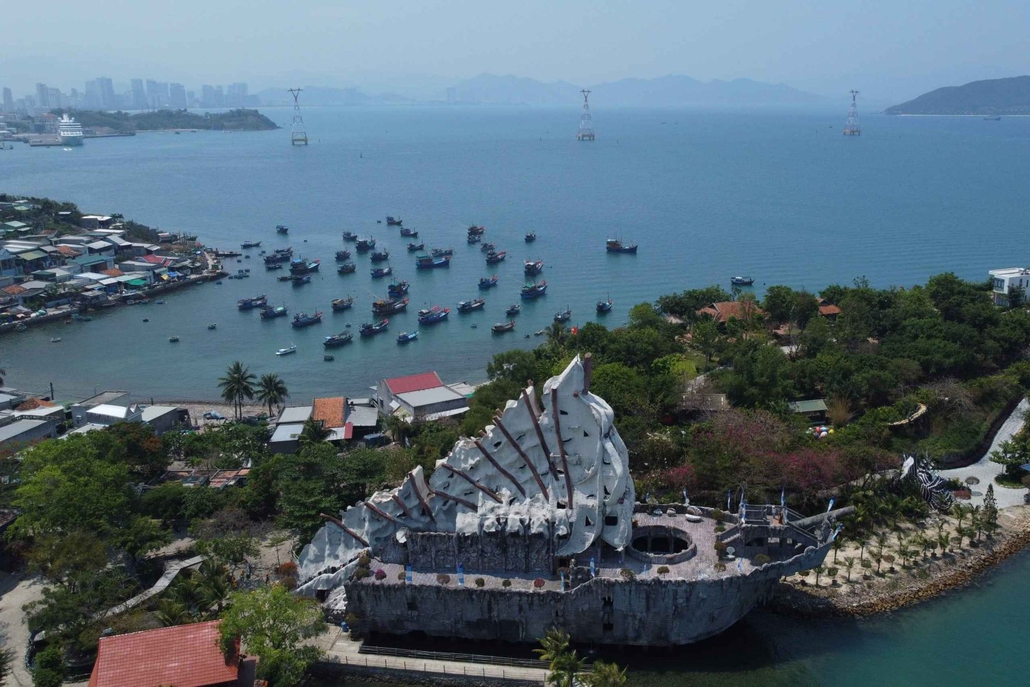 Nha Trang: Eine grüne Reise – Tief tauchen, um Korallen zu pflanzen