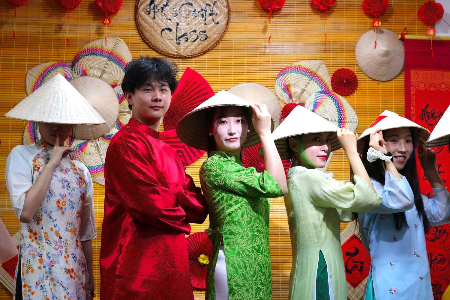 Nha Trang: Ao Dai Photoshoot with Cyclo Ride