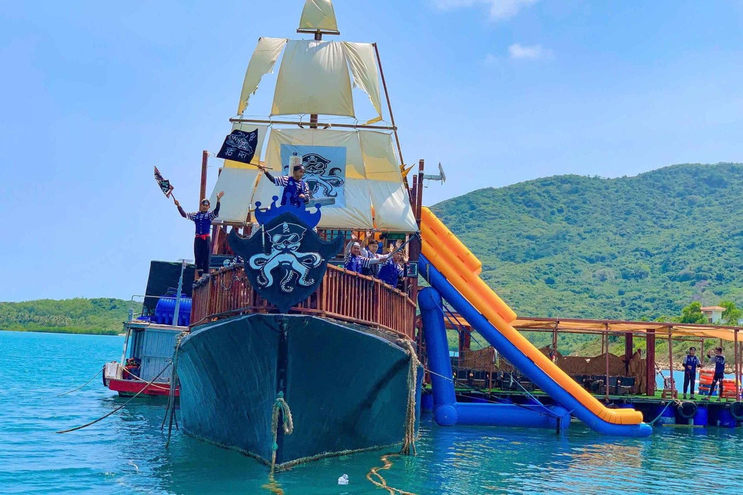 Nha Trang: snorkel, bar flotante, baño de barro y barbacoa