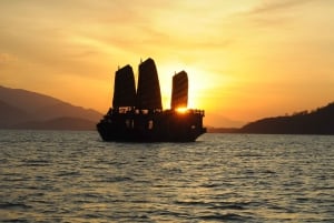 Nha Trang: Day Cruise Or Sunset Dinner Cruise on The Sea