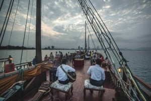 Nha Trang: Day Cruise Or Sunset Dinner Cruise on The Sea
