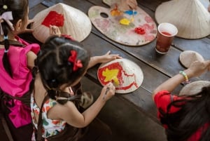 Nha Trang: taller de pintura de sombreros cónicos