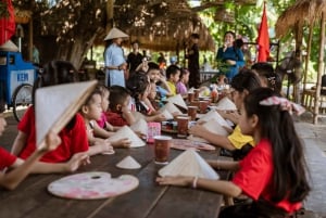 Nha Trang: taller de pintura de sombreros cónicos