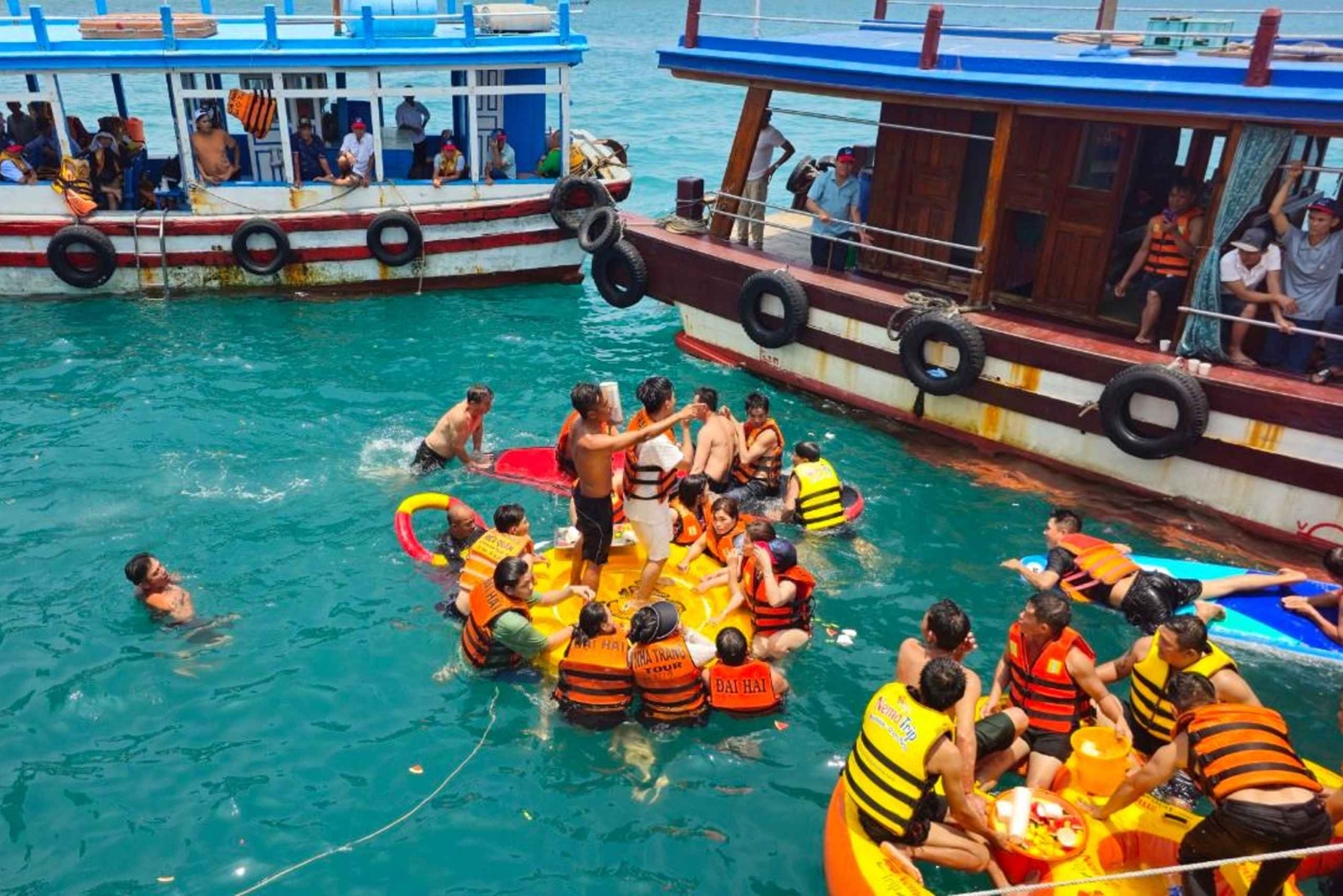 Nha Trang: Hoppingtur, snorkling, båtfest og BBQ-lunsj