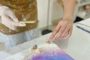 Nha Trang: Warsztaty sztuki żywicznej z lokalnym artystą