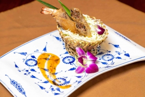 Nha Trang: Romantic Sunset Cocktails and Dinner Cruise