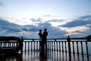 Nha Trang Cócteles románticos al atardecer y cena en crucero