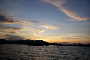 Nha Trang: Romantic Sunset Cocktails and Dinner Cruise