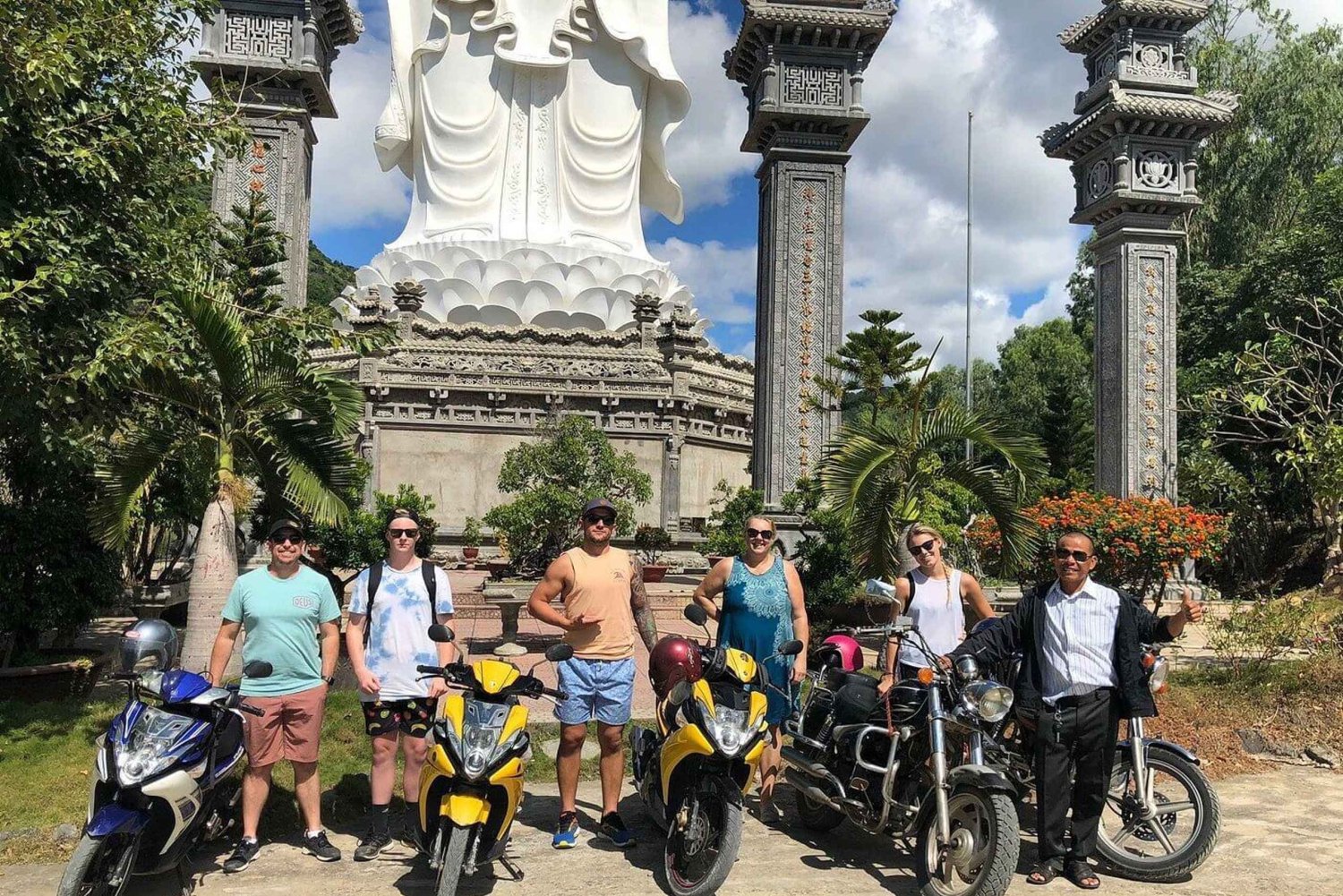 Nha Trang til Da Lat: 1-dags guidet tur på motorcykel eller minivan