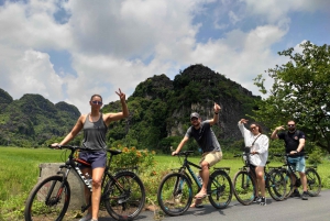 Ninh Binh 2 dias e 1 noite Excursão para um pequeno grupo de 9 pessoas saindo de Hanói