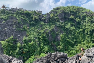 Ninh Binh 2 dagar 1 natt Liten grupp med 9 turer från Hanoi