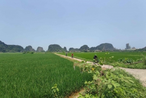 Tour di Ninh Binh di 2 giorni e 1 notte per piccoli gruppi di 9 persone da Hanoi