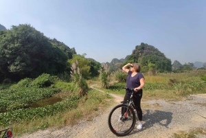 Ninh Binh 2 jours et 1 nuit pour un petit groupe de 9 personnes au départ de Hanoi