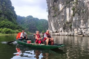 Ninh Binh 2 päivää 1 yö Pieni ryhmä 9 Tour Hanoista käsin