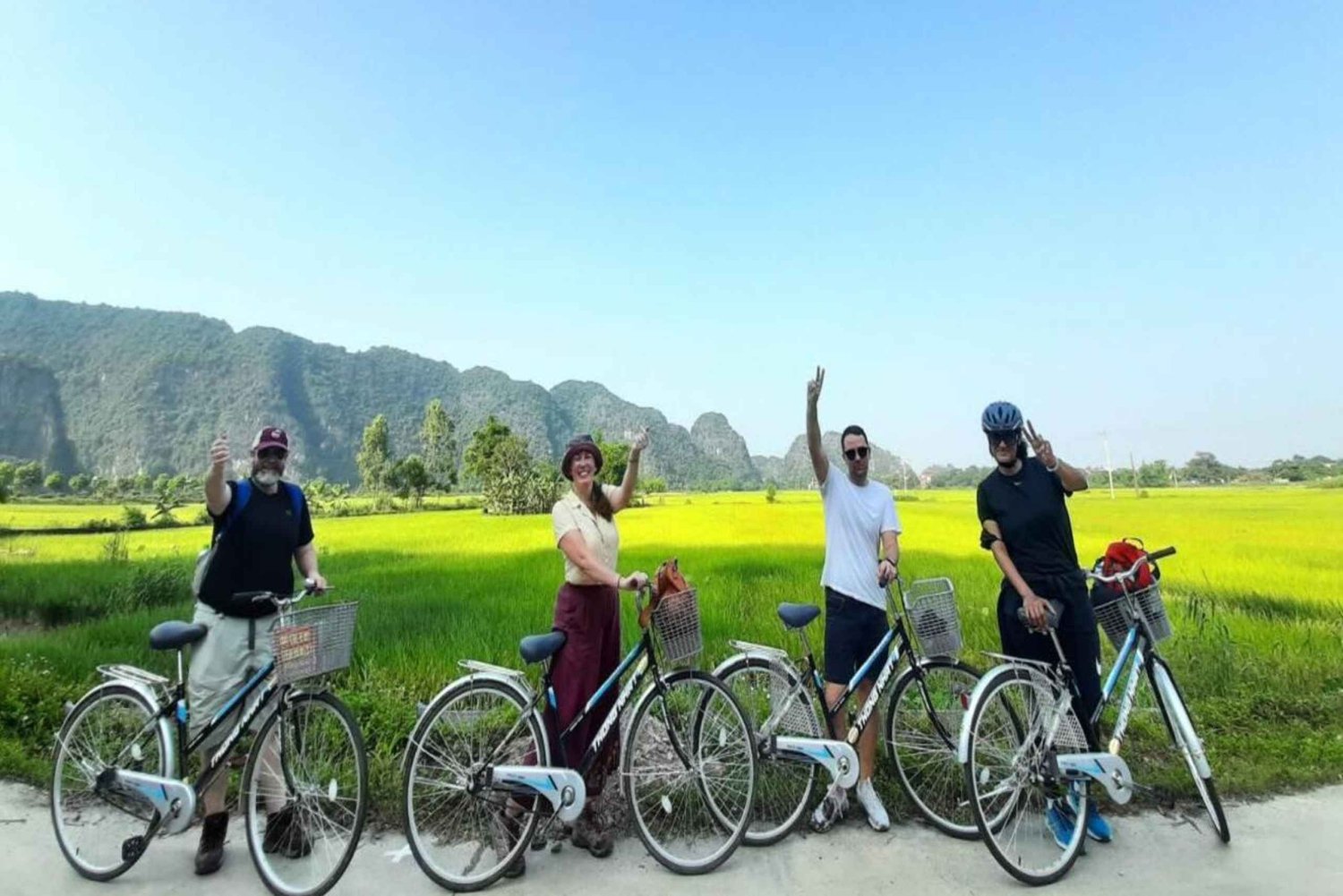 Ninh Binh Cycling Tour: Tam Coc Boat, Mua Cave & Bich Dong