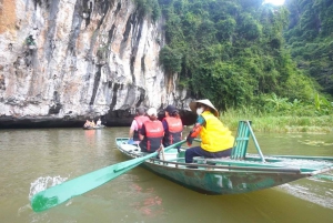 Ninh Binh Tagestour - Mua Höhle - Tam Coc Bootsfahrt - Hoa Lu