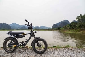 Excursión en E-Bike por Ninh Binh - Paisajes Secretos de Tam Coc