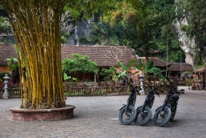Excursión en E-Bike por Ninh Binh - Paisajes Secretos de Tam Coc