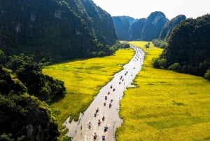 Hanoi: Tour guidato di un giorno intero di Hoa Lu, Trang An e della Grotta di Mua