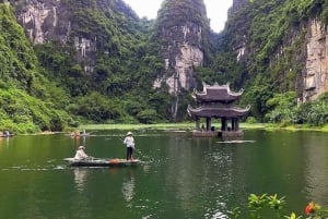 Hanoi: Dagvullende tour Hoa Lu, Trang An en Mua Cave met gids