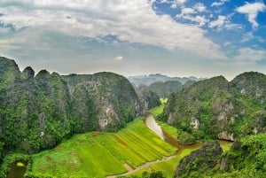 Depuis Hanoï : visite en petit groupe d'une journée à Ninh Binh