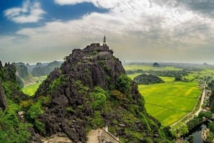 Depuis Hanoï : visite en petit groupe d'une journée à Ninh Binh