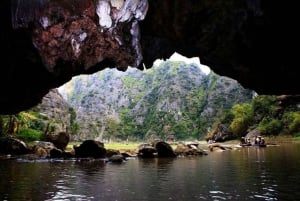 Ninh Binh: Galaxy Cave, Hoa Lu, Mua Cave & Bich Dong Tour