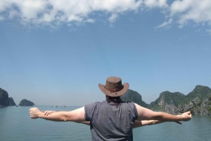 Ninh Binh: Lan Ha Bay cozy cruises- bike tour, kayak, meals