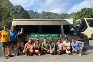 Excursão guiada de meio dia em Ninh Binh: Passeio de barco em Trang An, Caverna Mua