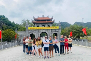 Vanuit Ninh Binh: Hoa Lu, Trang An, Mua Grot & Bich Dong Tour