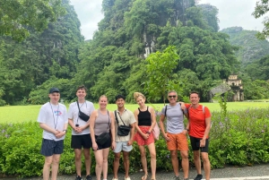 Vanuit Ninh Binh: Hoa Lu, Trang An, Mua Grot & Bich Dong Tour