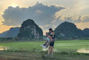 Ninh Binh Jeep Tour: Trang An Boat Ride, Bich Dong, Mua Cave