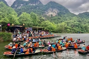 Ninh Binh: Mua Cave Hike, Trang An Boat & Village Bike Tour